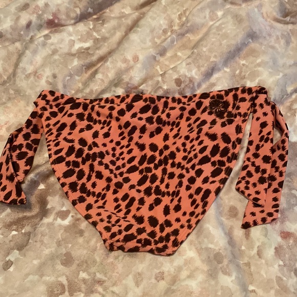 Hapari coral cheetah print side tie bikini-size S - Picture 3 of 4